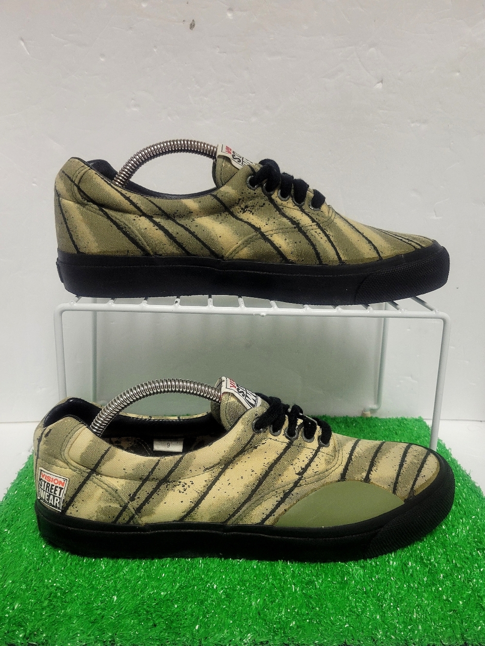 Vtg 80s Vision Street Wear Low Top Skater Shoes Goth Punkcore Camo  Sz 9 SL3OLBK